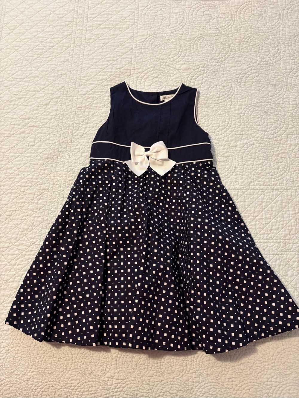Jillian’s Closet fit and flare sleeveless dress. Size 5T.